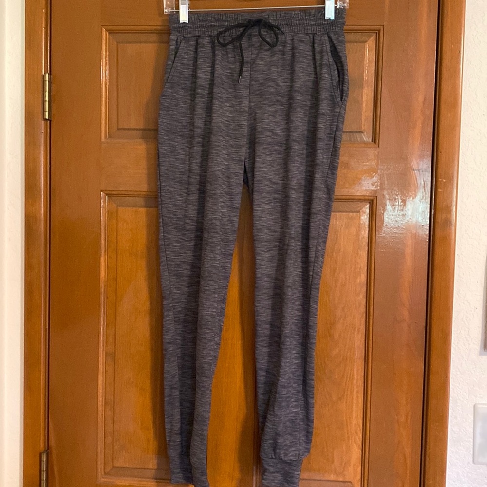 Shosho Heatherwd Gray Joggers